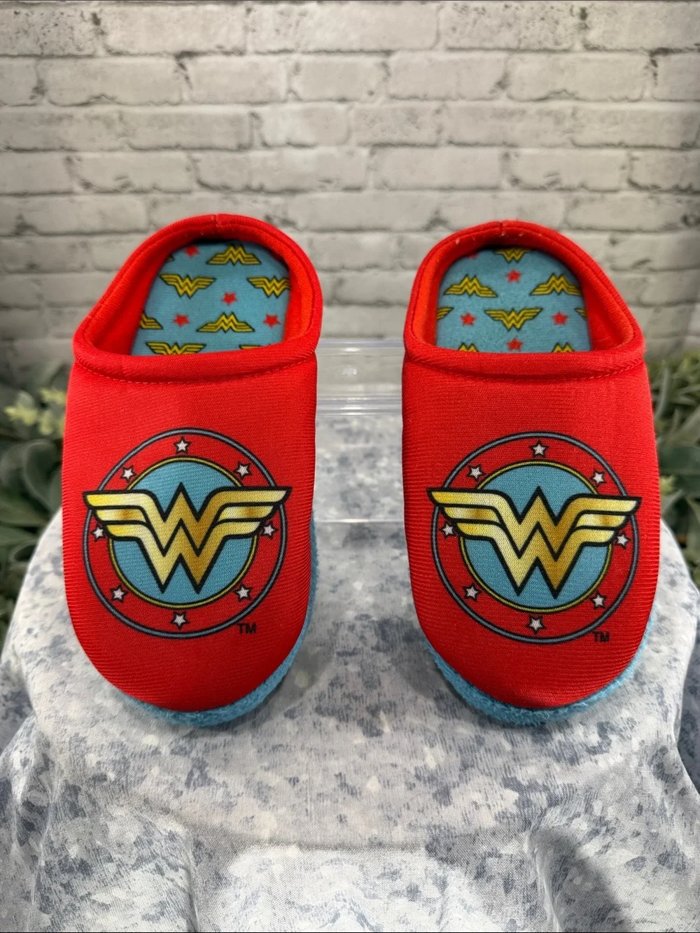 WONDER WOMAN Red Blue Gold Closed Toe Step-in Character Slipper Girls 13❤️GUC